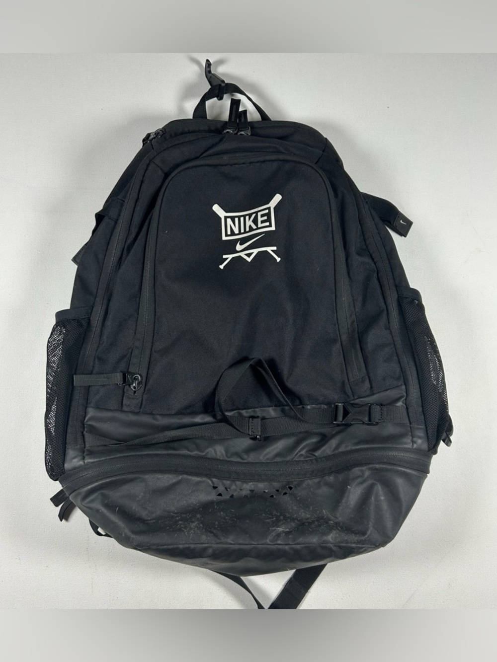 Nike Large Multi Pocket Zipper Backpack Sports Baseball Black